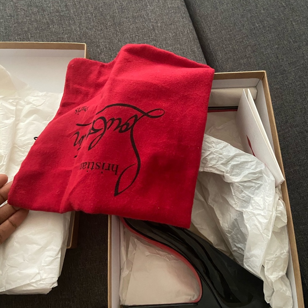Corneille 100 Patent Christian Louboutin Pumps - Picture 3 of 7